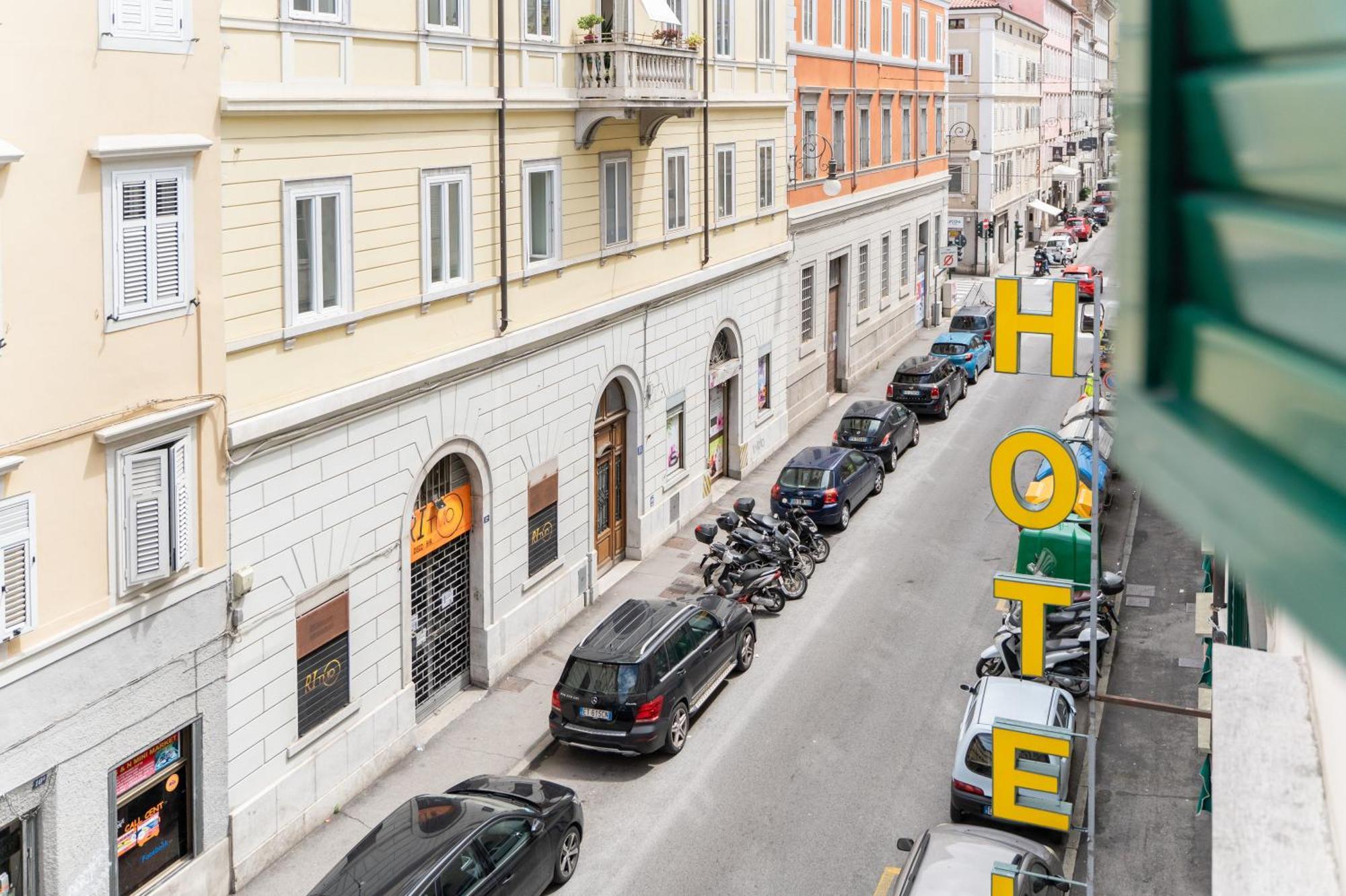 Hotel Italia Trieste Exterior photo